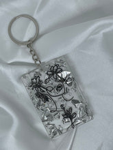 Charger l'image dans la galerie, Porte clés corps de femme